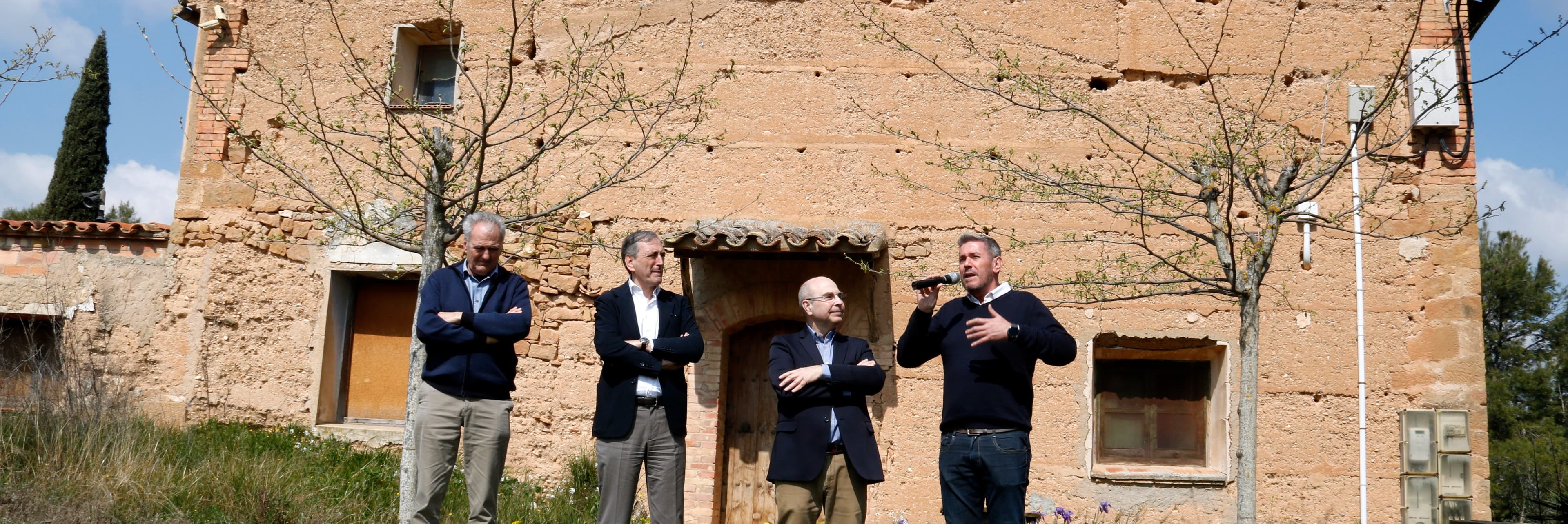 Impulsen una campanya solidària per restaurar la finca del guitarrista Emili Pujol a Torrebesses