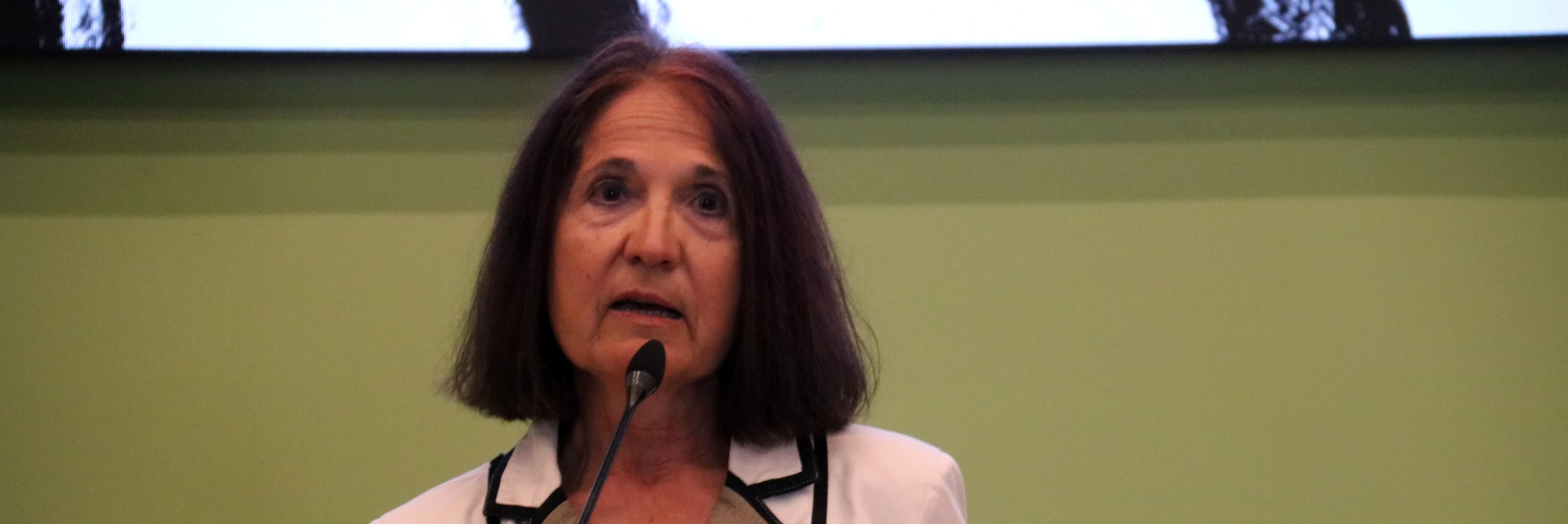 L'escriptora lleidatana Núria Perpinyà s’emporta el Premi Crítica Serra d'Or de novel·la