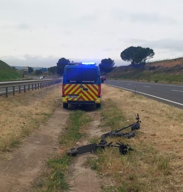 Detinguts dos homes per tirar pedres als vehicles que circulaven per l'A-2 al Segrià i intentar fugir amb patinet en sentit contrari