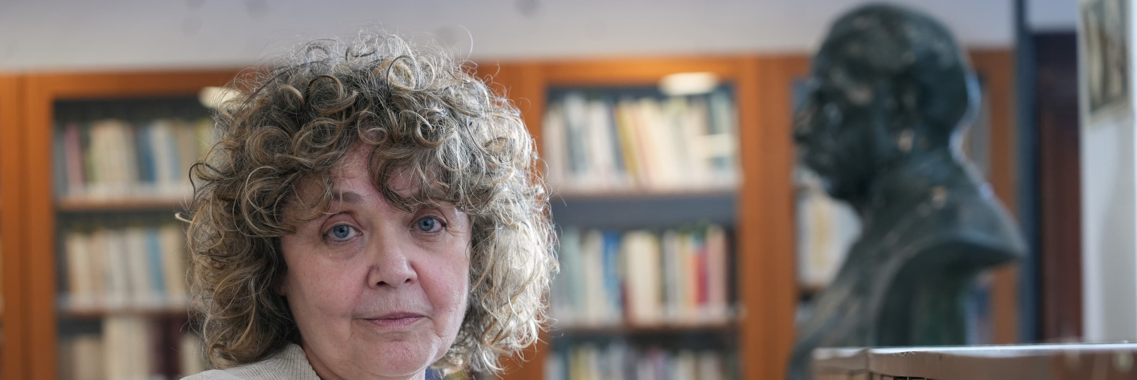 La poeta lleidatana Dolors Miquel rep el premi Jaume Fuster a la trajectòria literària