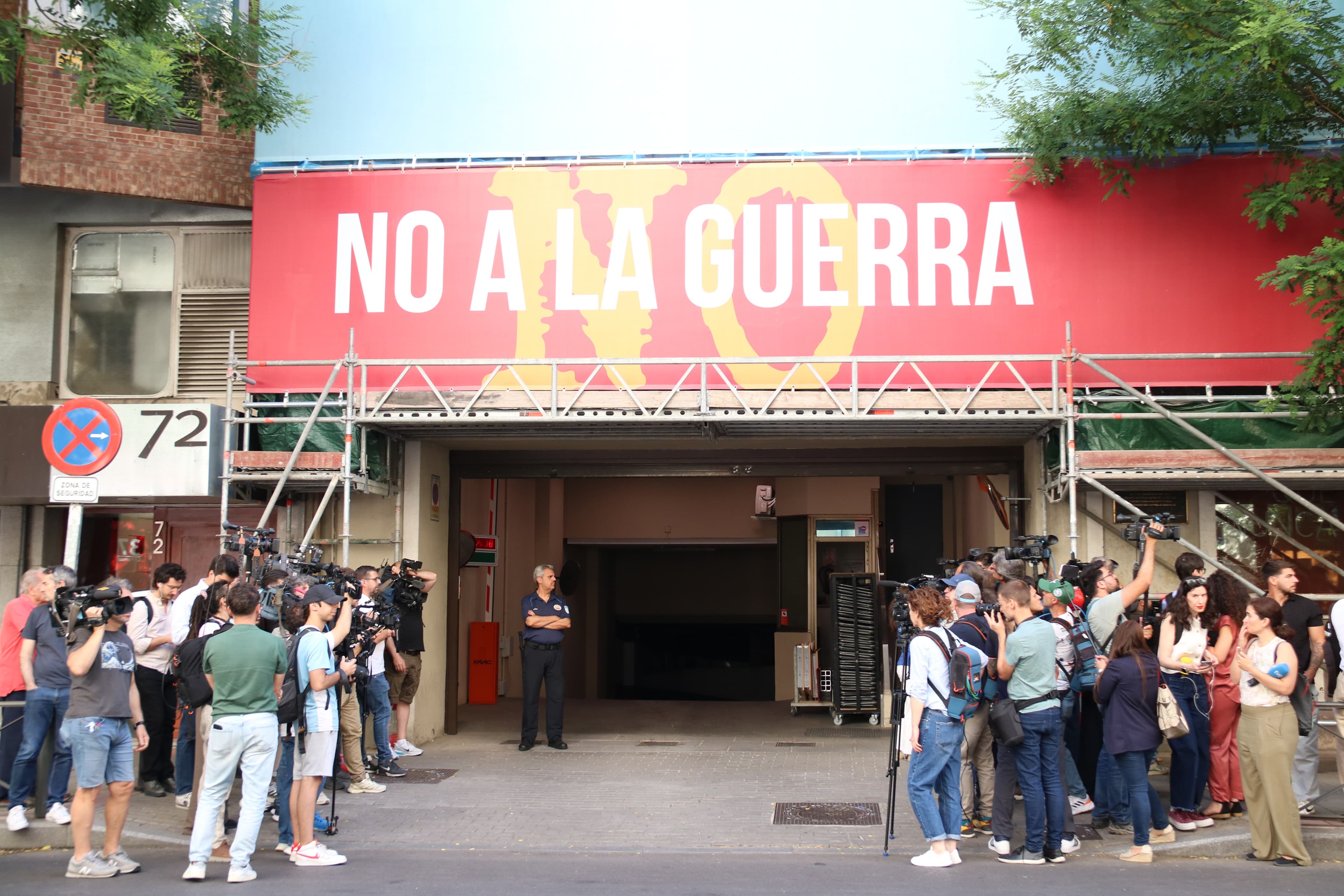 La UCO entra a la seu del PSOE del carrer Ferraz per una trama per “desestabilitzar procediments judicials”