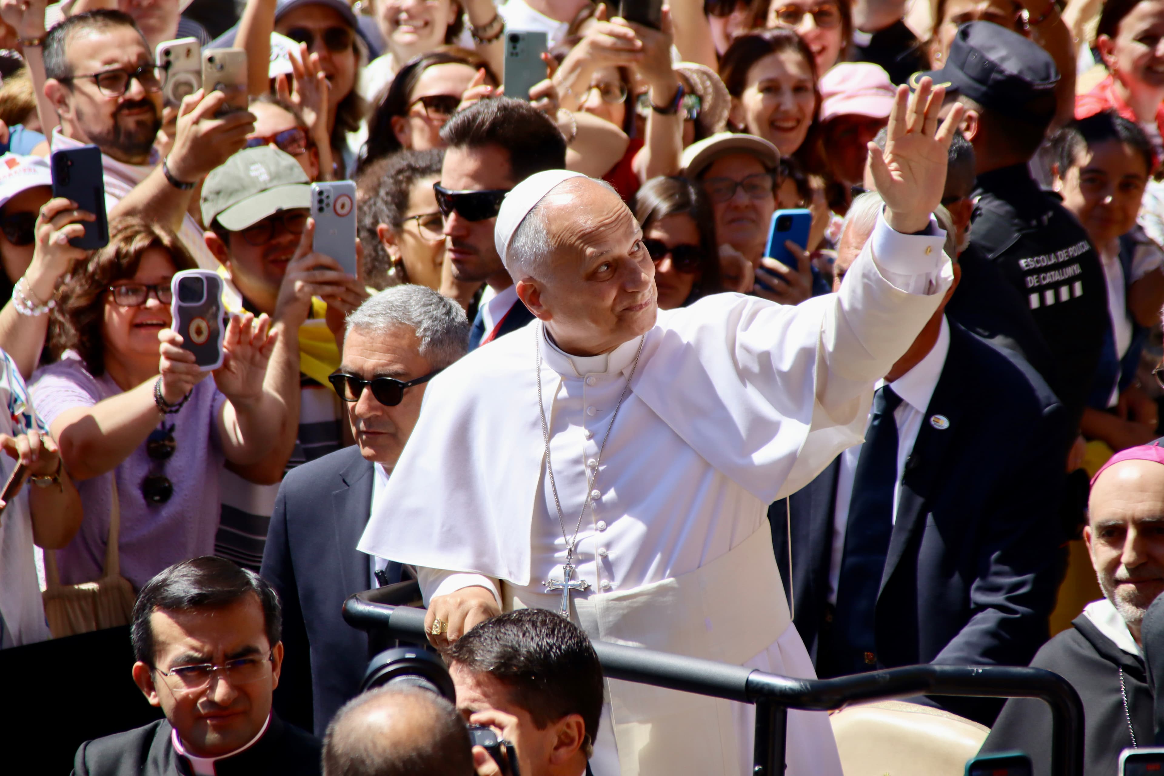 El Papa agraeix a Catalunya l'acollida de persones d'altres països des de Montserrat