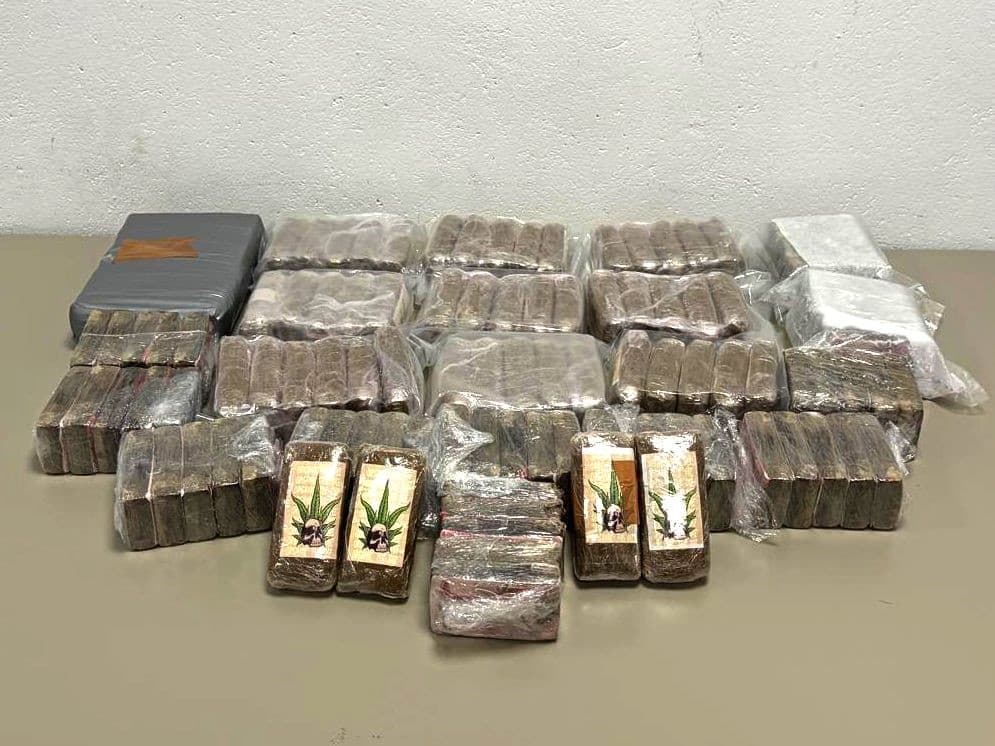 Detingut a Vielha un home després d’una persecució policial que duia més d’un quilo de cocaïna i deu d’haixix