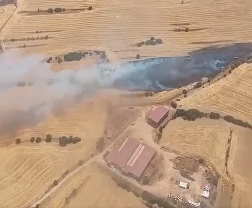 Estabilitzat un incendi de rostolls a la serra d'Almenara a Agramunt