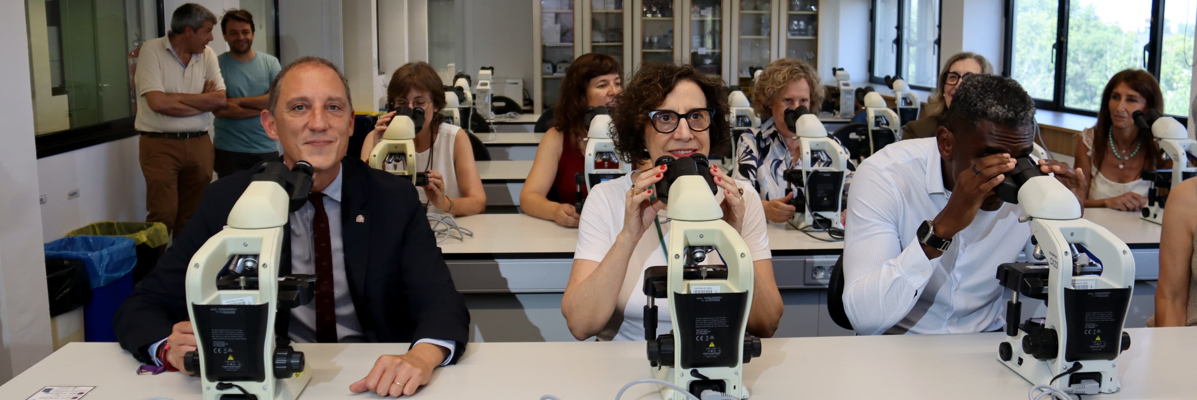 La sala de disseccions de Medicina de la UdL duplica la seva capacitat