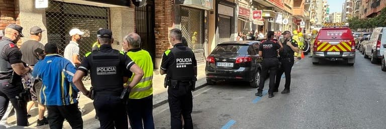 La terrassa d’un entresol s’esfondra al número 15 del carrer Pi i Margall de Lleida sense causar ferits