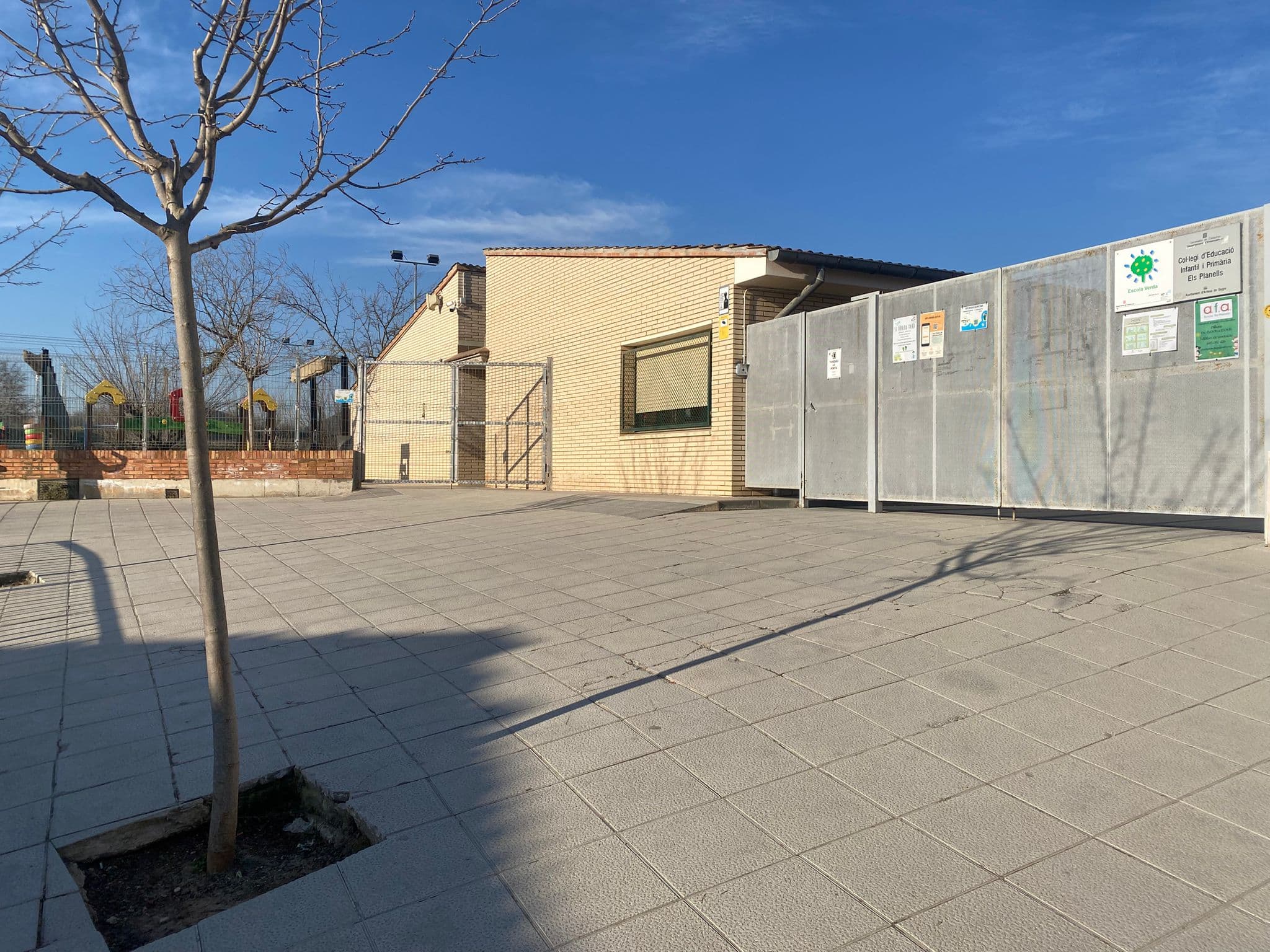 Educació deixa sense docents vuit grups de quatre centres de Ponent i Pirineus per no substituir delegades sindicals de la CGT