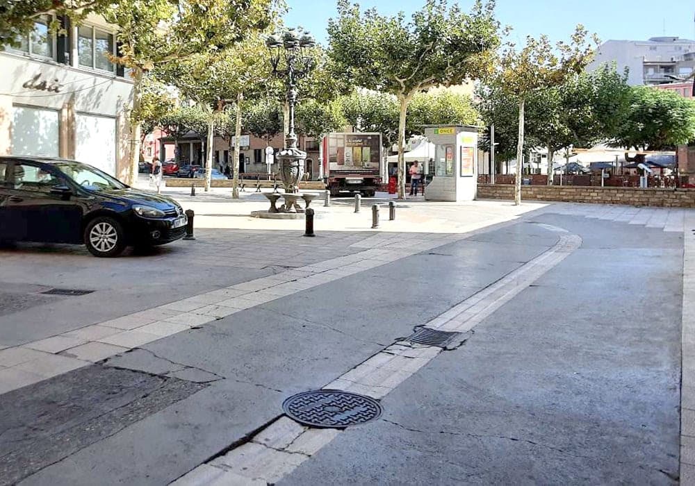Tàrrega repara el paviment del carrer d’Agoders i la plaça d’Anselm Clavé