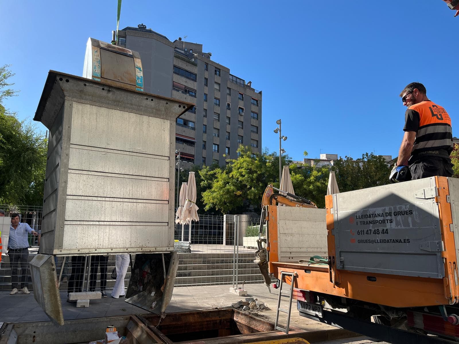 La Paeria retira els contenidors de residus soterrats de la ciutat