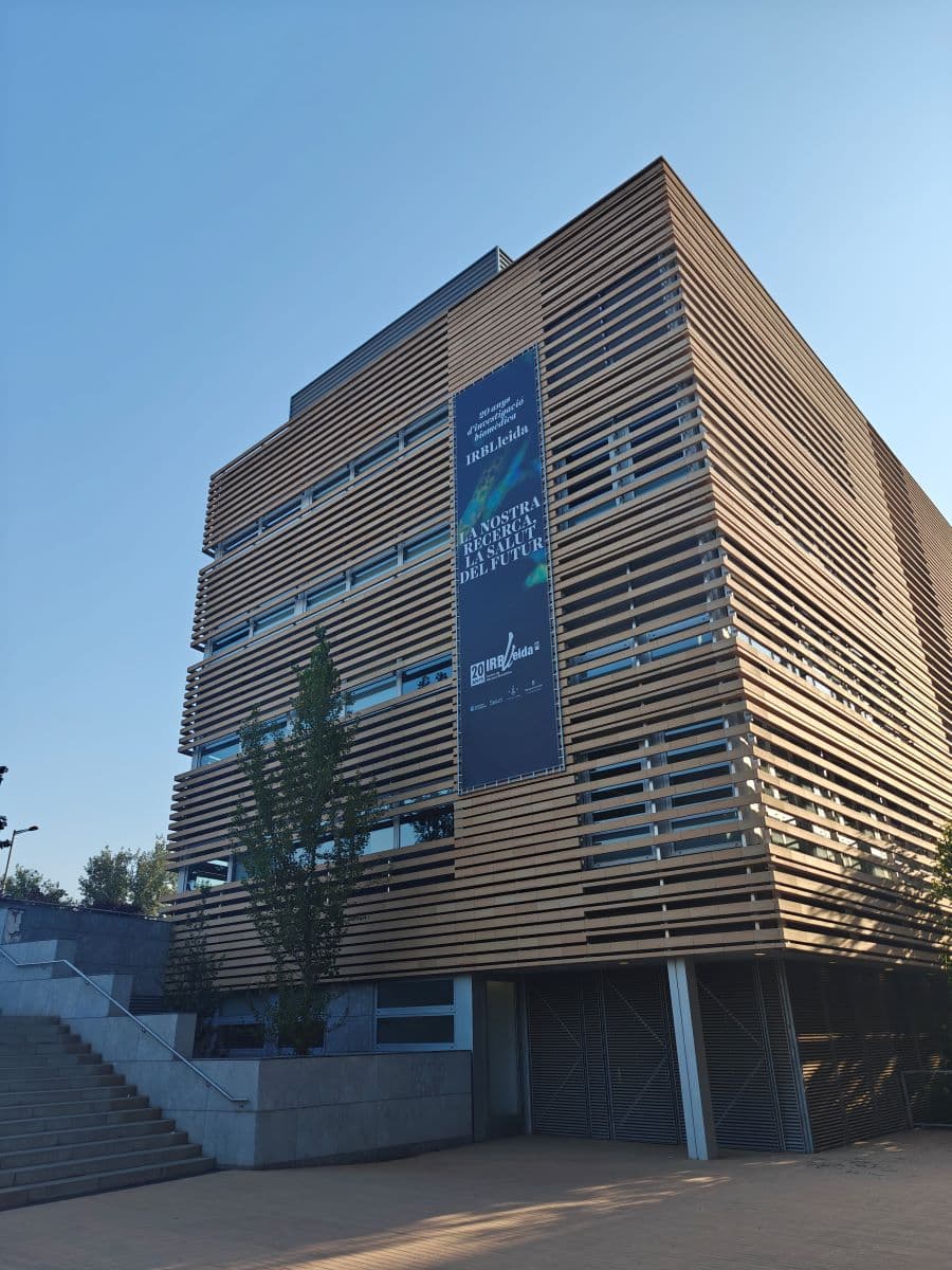 L’IRBLleida i l’IDIBELL descobreixen una molècula amb rols oposats en càncer d’endometri i colorectal